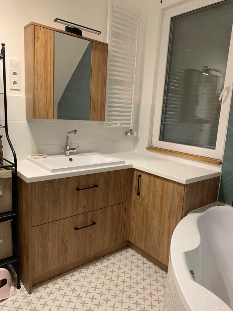 Mosdópult és tároló egyedi kivitelben